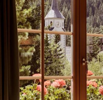 Corvara in Badia Hotel | Berghotel Ladinia