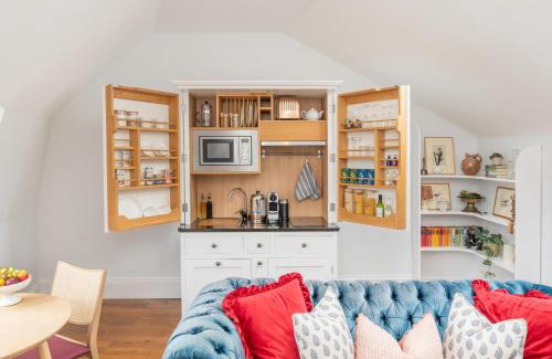 Bristol Apartment | Berkley Suites, Suite 5