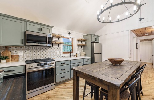 Tolland House | Berkshires Cabin: Lake Beach Hot Tub - TheWildeBNB