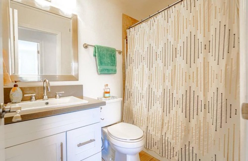 Petaluma House | Bespoke Family Resort w/ Pool+Spa+Outdoor Shower