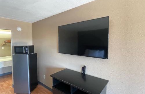 Bastrop Hotel | Best Budget Inn