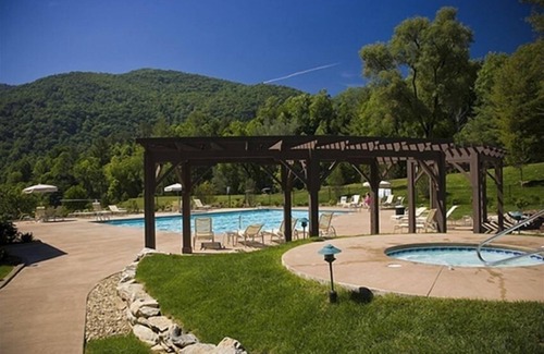 Maggie Valley Condo | Best Choice Beautiful Smokey Mountain Getaway Luxurious Condo