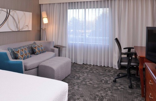 Gastonia House | Best for Groups! 3 Family-friendly Units, Indoor Pool, Pets Allowed!