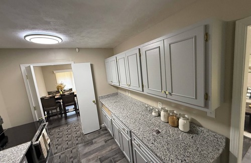 Hemlock House | Best location in Kokomo, close to everything. New everything- 3 Br 2 1/2 Ba