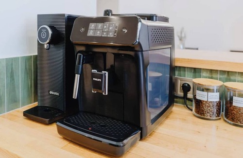 City Centre Apartment | Best location! Near Castle, River & Main Sqr, 2x4K; Free guarded car parking