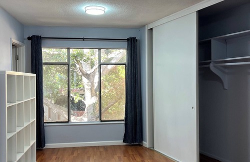 Adams Point Apartment | Best location of Oakland Lake Merritt Park & Gardens. New remodeled & furnished