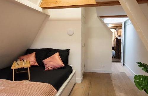 Burgwallen Nieuwe Zijde Apartment | Best Neighbourhood Apartment