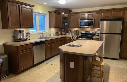 Lake Ariel House | Best Rental in Lake Community at The Hideout-Lake Ariel, PA | Poconos