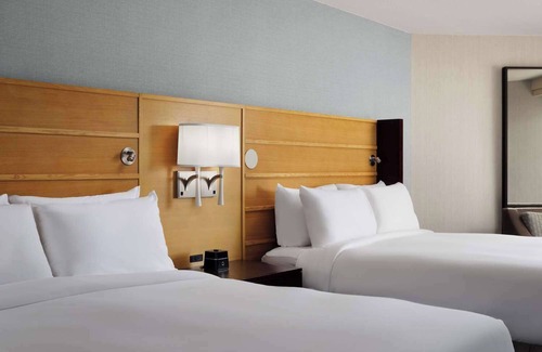 South Redondo Hotel | Best Value, Quality Stay! Pet-Friendly, Short Drive to Venice Beach Boardwalk