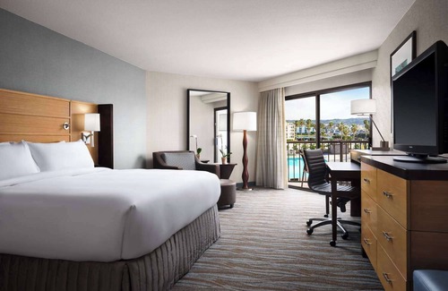South Redondo Hotel | Best Value, Quality Stay! Pet-Friendly, Short Drive to Venice Beach Boardwalk