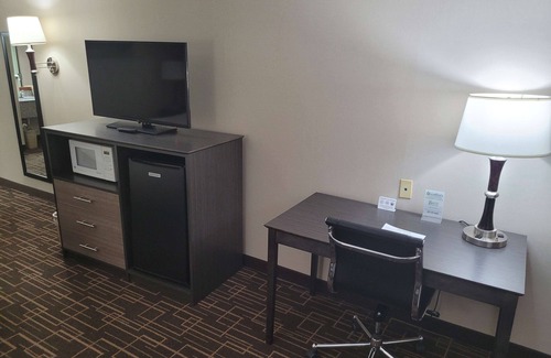 Quad Cities Hotel | Best Western Airport Inn