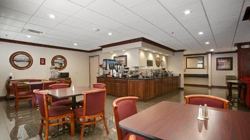 Neosho Hotel | Best Western Big Spring Lodge