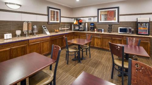 Dayton Hotel | Best Western Dayton Inn & Suites