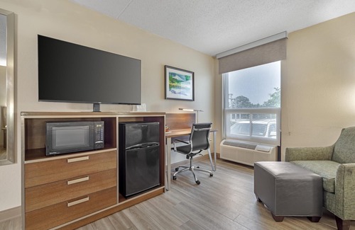 Dover Hotel | Best Western Galaxy Inn