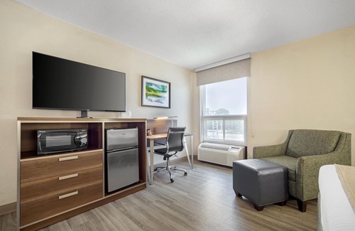 Dover Hotel | Best Western Galaxy Inn