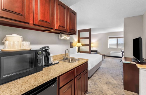 Fox Valley Hotel | Best Western Oswego Hotel