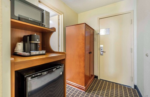 Bridgeport Hotel | Best Western Plus Bridgeport Inn