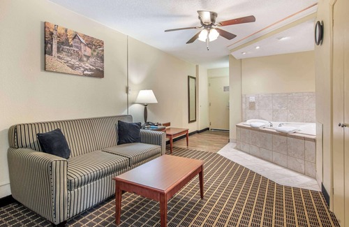 Bridgeport Hotel | Best Western Plus Bridgeport Inn