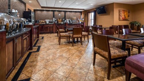 Salina Hotel | Best Western Plus Midwest Inn & Suites