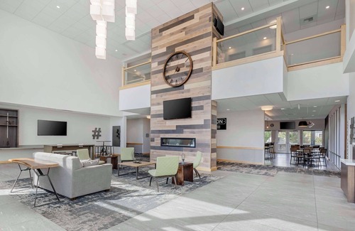 Nampa Hotel | Best Western Plus Peppertree Nampa Civic Center Inn