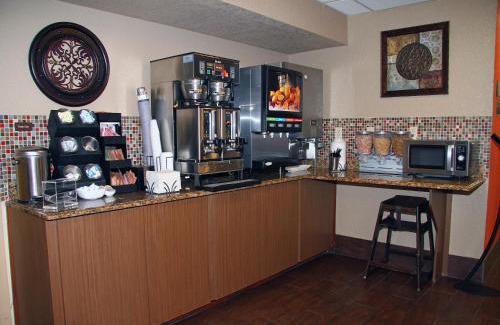 Florida Center Hotel | Best Western Plus Universal Inn - Free Shuttle to Universal Studios!