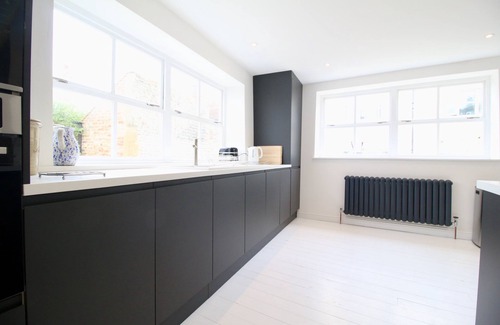 Seaford Cottage | Betern Place - a houses that sleeps 5 guests in 3 bedrooms