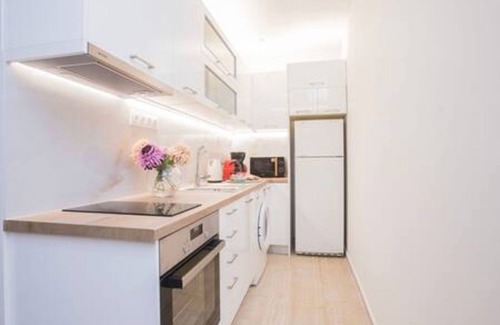 Corfu Town Apartment | Bethy's #2|Studio - One Bedroom Apartment, Sleeps 2