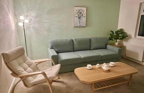 Lancing House | Betty's Bungalow