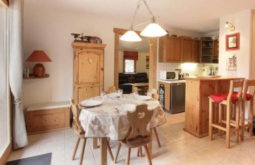Les Houches Apartment | Betulle - 2bedroom - Patio facing Mont-Blanc range