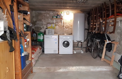 Langogne House | BETWEEN CITY AND LAKE CLOSE TO ALL CONVENIENCES