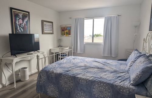 Central San Pedro Condo | Between Los Angeles & Disneyland (Ocean view) 1bed
