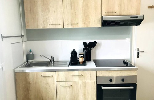 La Roche-Vineuse Apartment | Between rocks, vines and castles