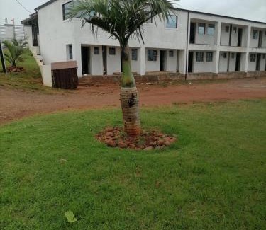 Kingsborough Apartment | BF Dlamini Guesthouse