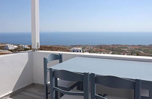 Vourvoulos Apartment | BH971 - C - Suite Santorini