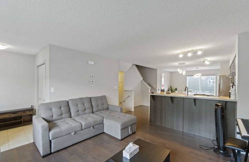 Southwest Edmonton Apartment | Bhaskar Allard House