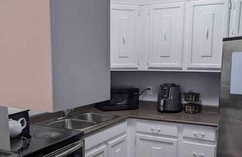 Saskatoon House | Bi-level Suite in Saskatoon 3 Bedrooms 1 Exercise room 2 Bathrooms