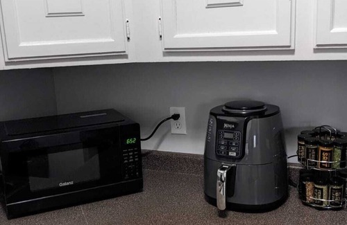 Saskatoon House | Bi-level Suite in Saskatoon 3 Bedrooms 1 Exercise room 2 Bathrooms