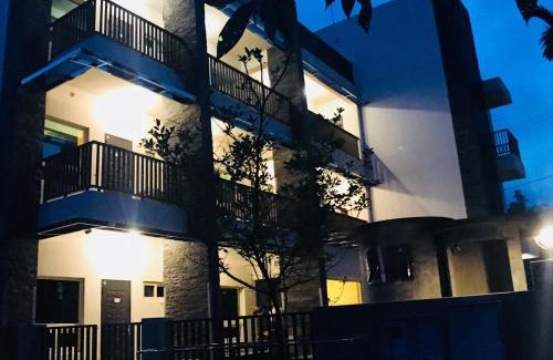 Lugu Cabin | Bi Xuelin