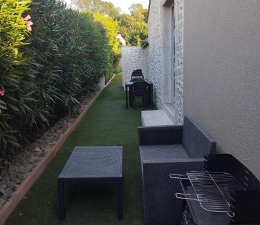 Saint-Etienne-du-Gres Apartment | Bienvenue au pied des Alpilles