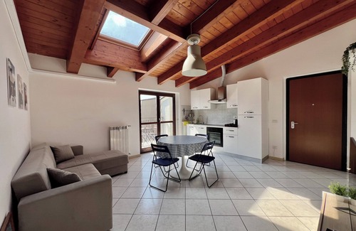 Acquabella Apartment | BIG Attico Goldoni 2 bathroom [Duomo-M4 Lin Airport]