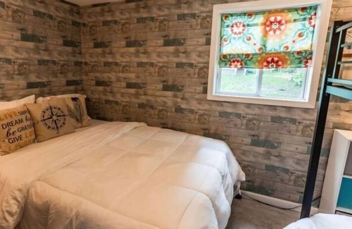 Holton Cottage | Big Blue Lake Cottages, LLC - Cottage #2