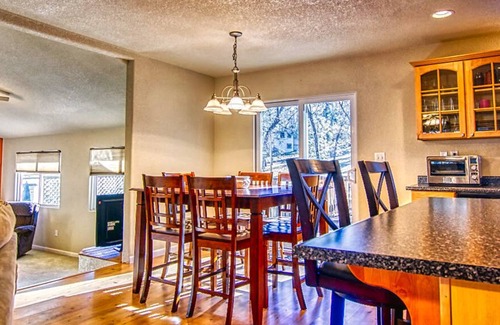 Groveland House | BIG FOOT BLISS at Pine Mountain Lake