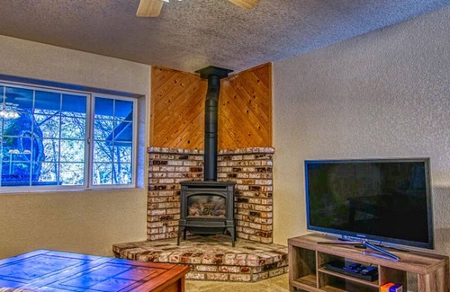 Groveland House | BIG FOOT BLISS at Pine Mountain Lake