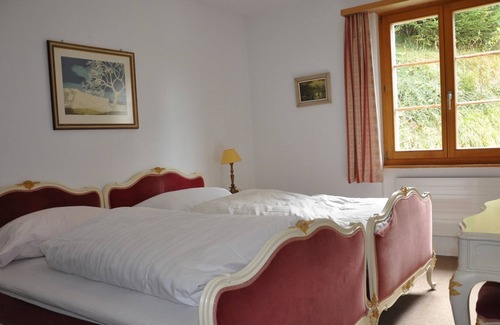 Lenzerheide House | Big house in a quiet and sunny location above the village centre