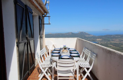 Speloncato House | Big house with two apartments