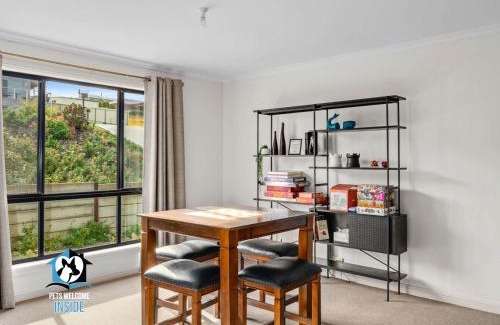 Encounter Bay House | Big House with Views and Fab Pop Culture Vibe