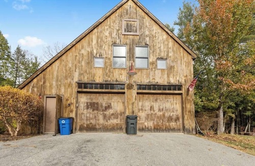 Elkins Apartment | “Big Red” @ New London/Sunapee - Overflow Unit