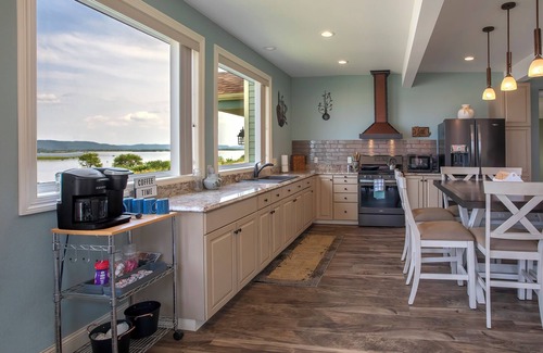 Minneiska House | Big River Escape Grandview Manse