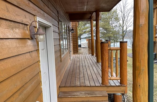 McGregor House | Big Sandy Lodge and Resort Lakefront Lodge - spacious-luxurious