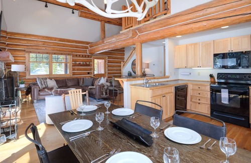Powder Ridge Cabin | Big Sky Vacation Rentals: PR Rosebud 2
